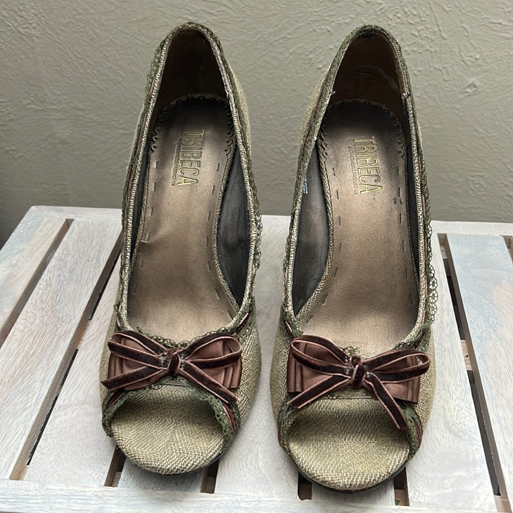 TRIBECA Open Toe Tan Heel with Olive Green and Brown Accents